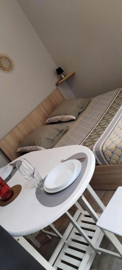 Appartement Calme Et Bien Situe Tarbes Bagian luar foto